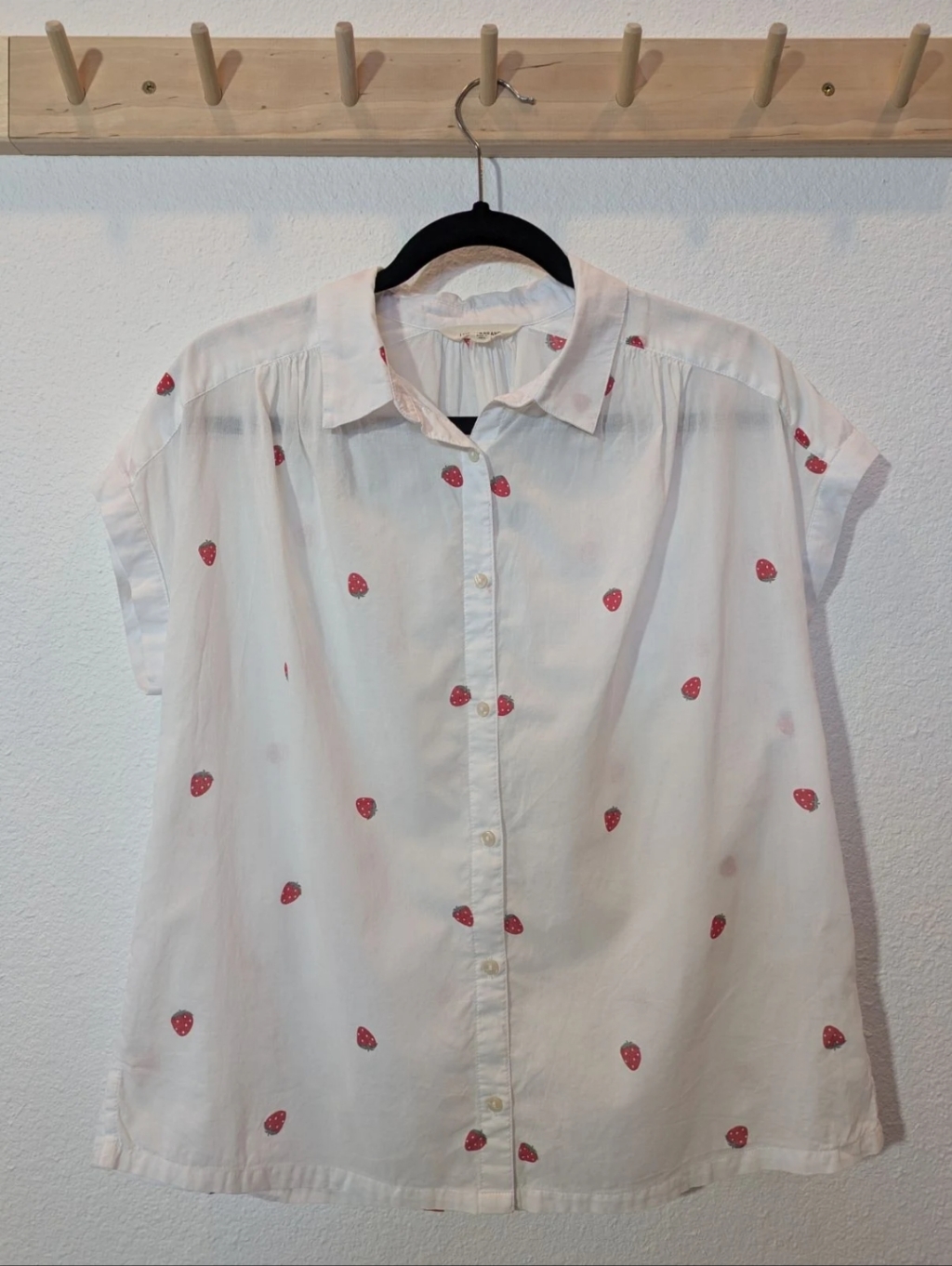 Strawberry Lightweight Cotton Top By Lucky Brand